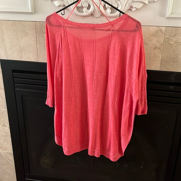 3/4 sleeve linen Top - Picture 5 of 5